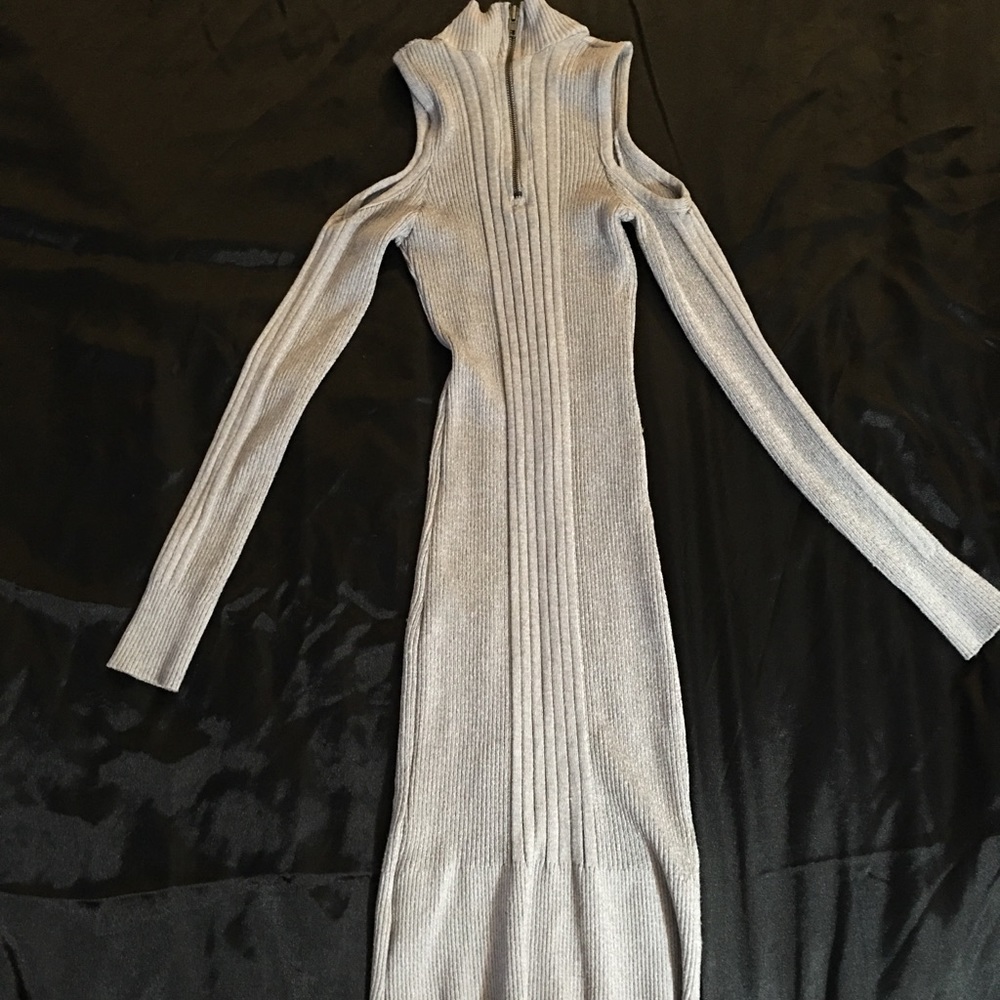Dress - Picture 2 of 3